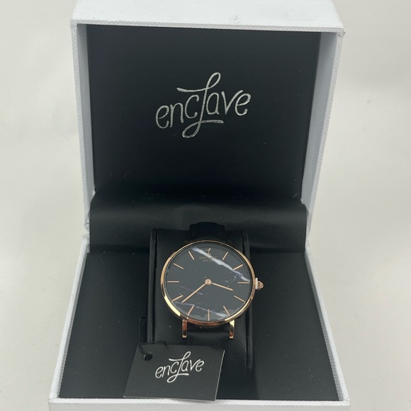 Enclave Gossamer Classic Round
Analog Wrist Watch for Women - Picture 2 of 6